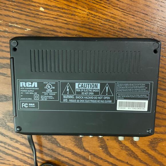 RCA DTA800B1 Digital-to-Analog TV Converter Box NO REMOTE - Picture 3 of 8